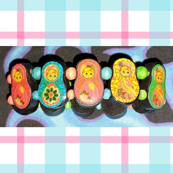 2Pc Bundle of 579 Russian Nesting Dolls Silvertone Necklace & Stretch Bracelet - Picture 4 of 7